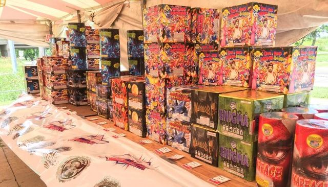 Tent fireworks sales underway in Council Bluffs